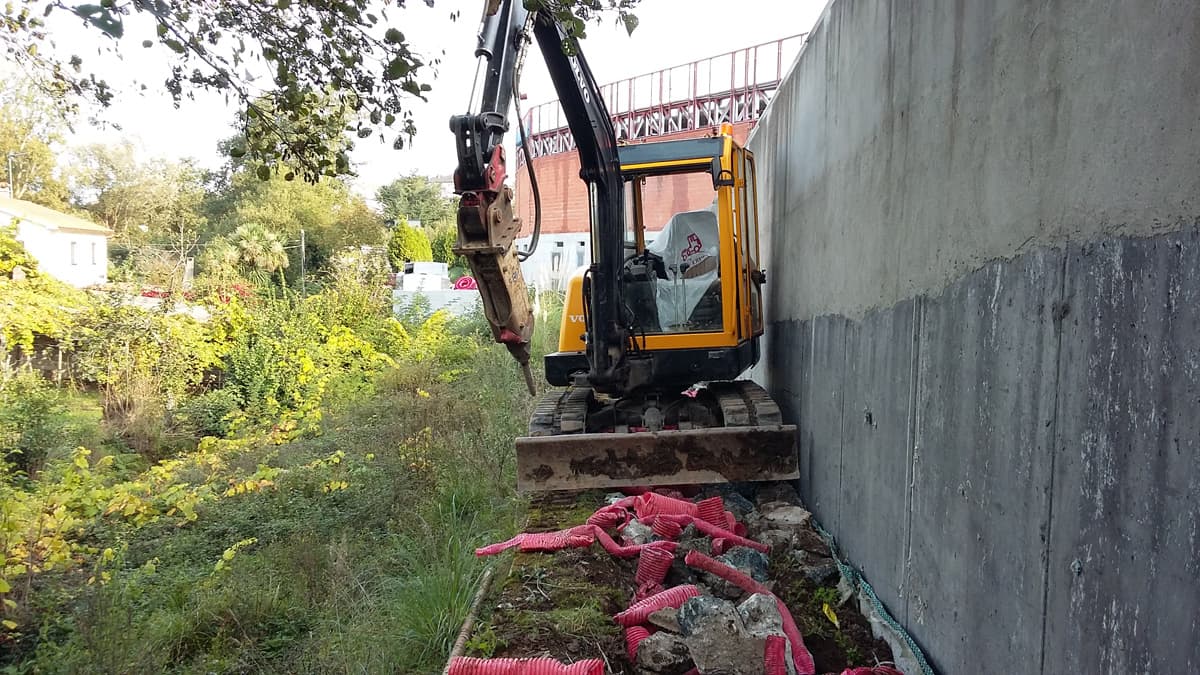 Maquinaria de Excavaciones Daal en A Coruña